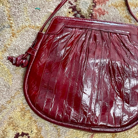 Vintage 1980s Burgundy Red Eel Leather Crossbody Bag - Picture 5 of 14